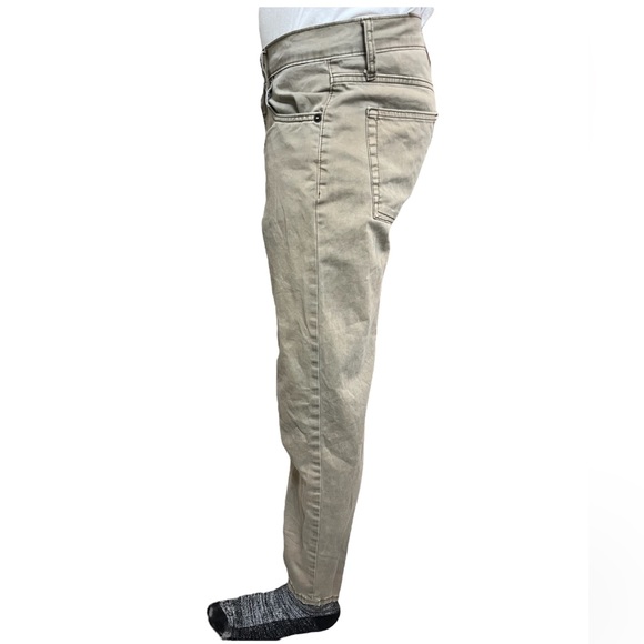 Men’s Goodfellow and Co. Slim Straight Light Khaki Pant - Picture 3 of 6